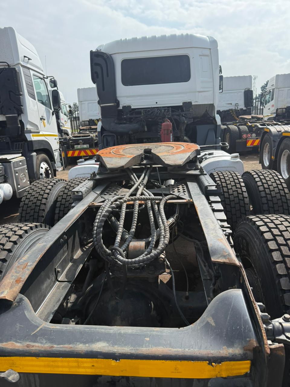 2021 UD QUESTER GWE 440 (IS938)