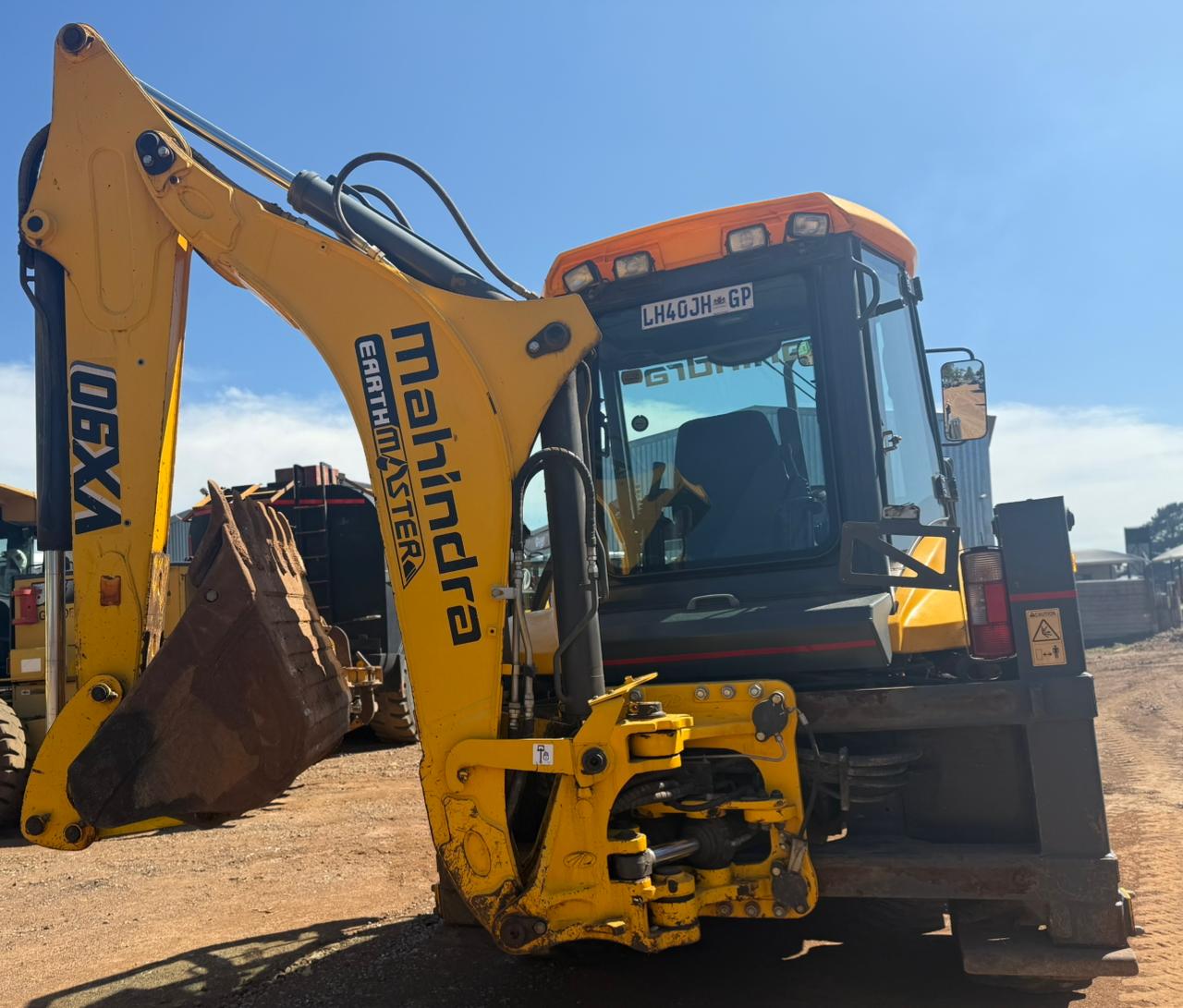 2023 MAHINDRA VX 90 (4x4) TLB (A1336)