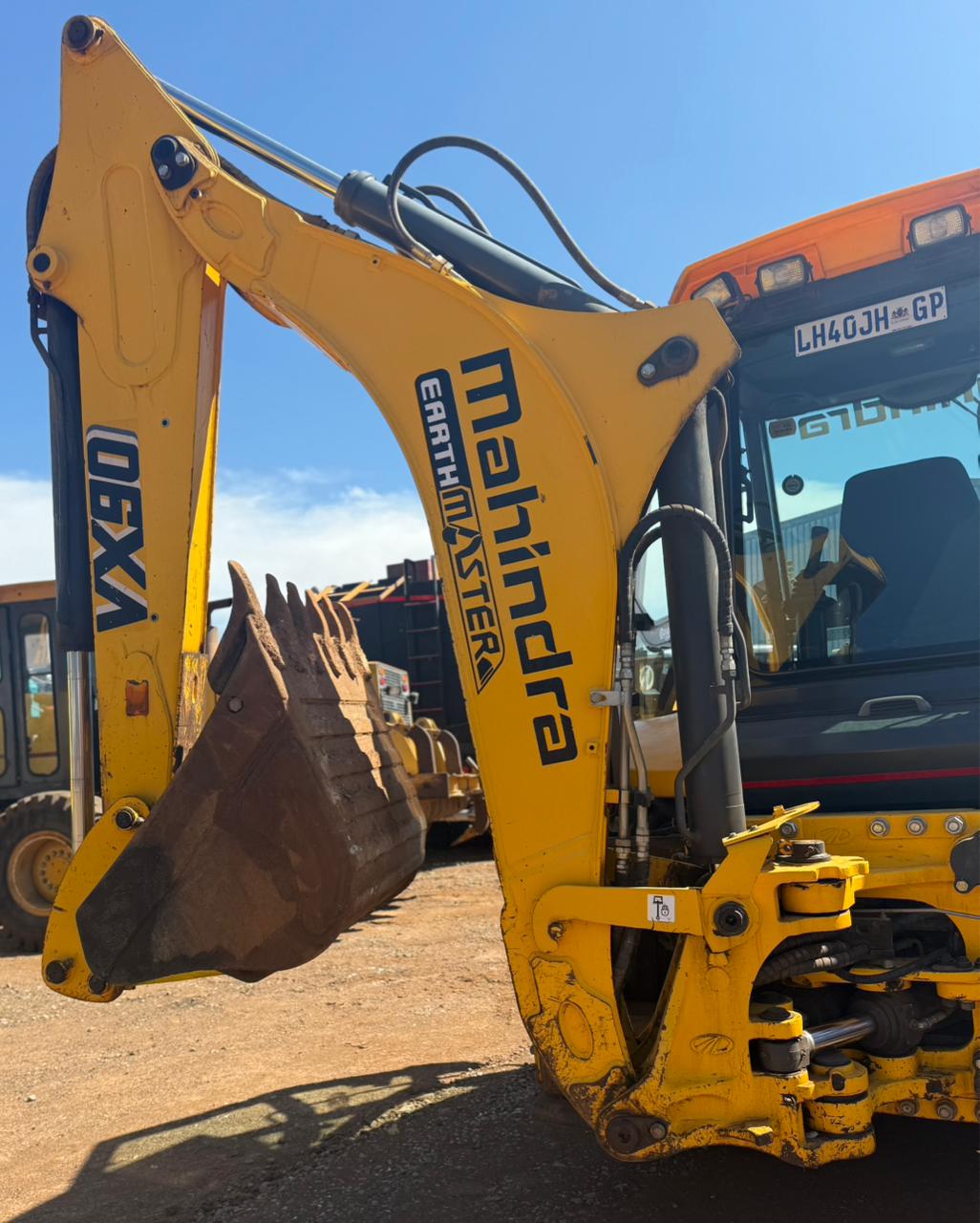 2023 MAHINDRA VX 90 (4x4) TLB (A1336)