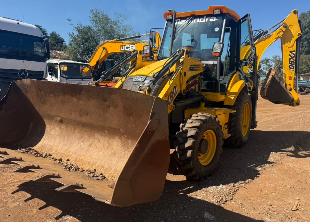 2023 MAHINDRA VX 90 (4x4) TLB (A1336)