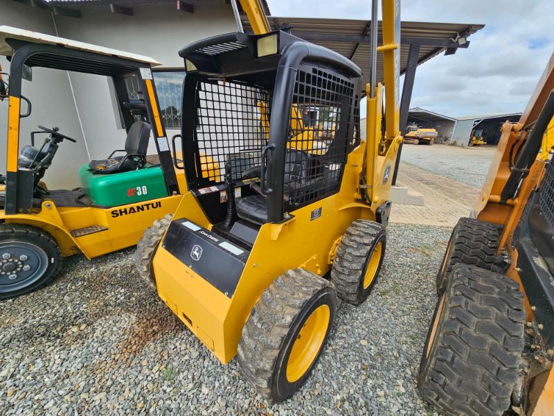 2014 JOHN DEERE 315 SKIDSTEER