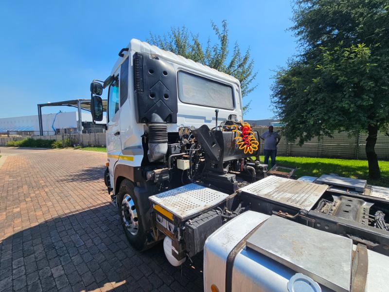 2018 UD GW26.450 TRUCK TRACTOR (IS785)