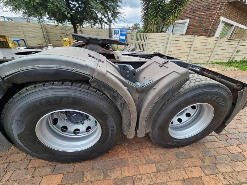 2019 IVECO TRAKKER 440 TRUCK TRACTOR