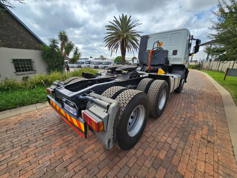 2018 IVECO TRAKKER 440 TRUCK TRACTOR