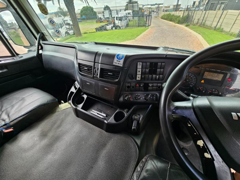 2018 IVECO TRAKKER 440 TRUCK TRACTOR