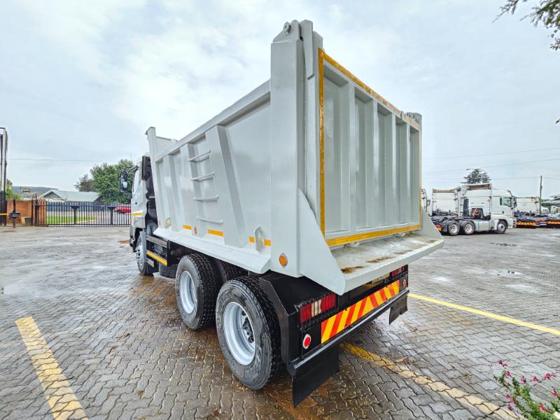 2019 UD QUESTER CWE 330 TIPPER TRUCK