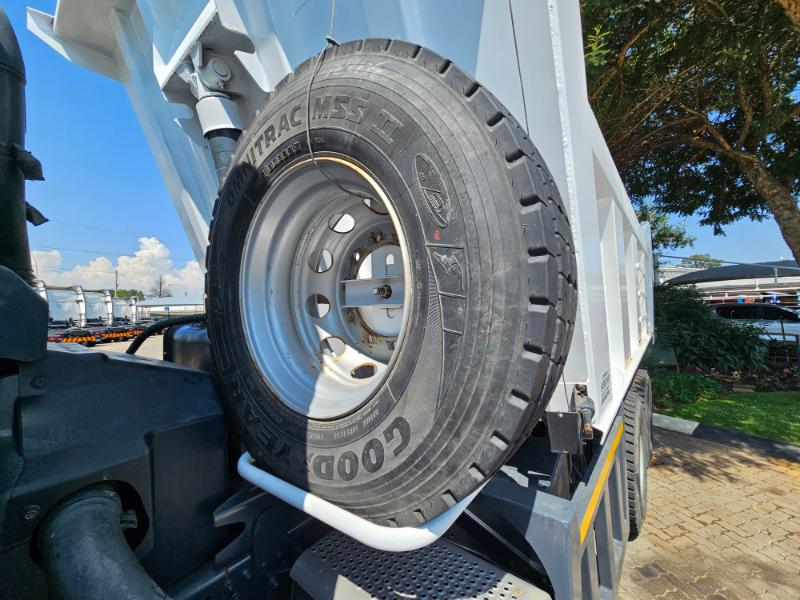 2025 MERCEDES BENZ AXOR 3335 10M3 TIPPER TRUCK (SN5554)