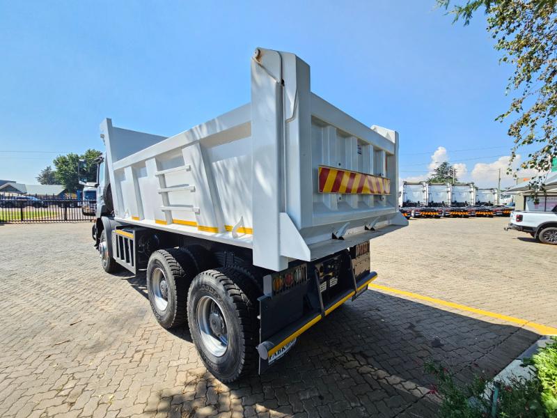 2025 MERCEDES BENZ AXOR 3335 10M3 TIPPER TRUCK (SN5554)