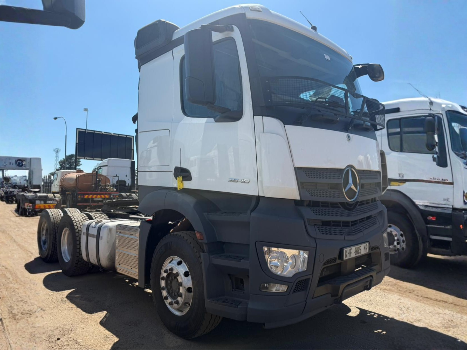 2021 MERCEDES BENZ 2640 TRUCK TRACTOR (IS968)