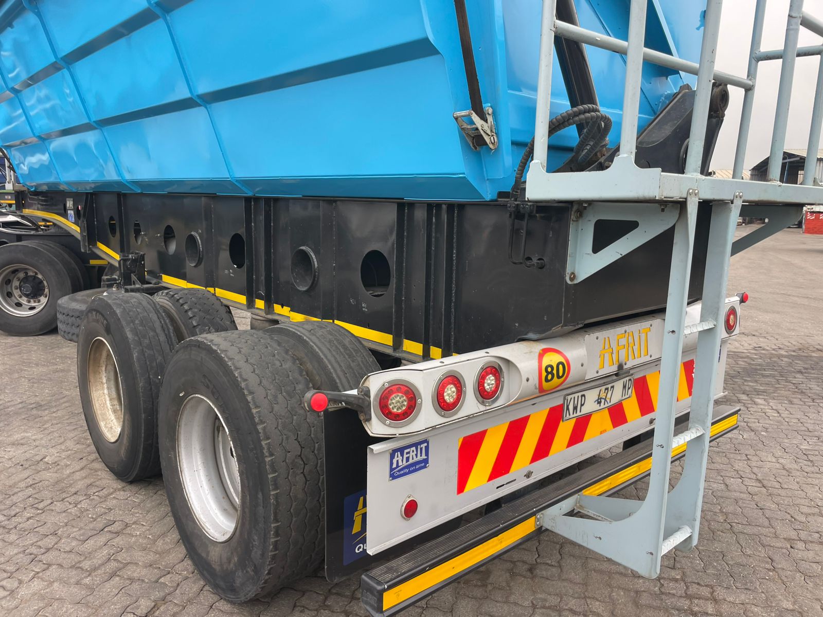 2020 AFRIT LINK SIDE TIPPER (SN573)