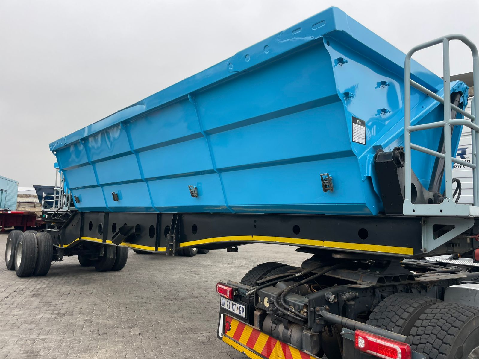 2020 AFRIT LINK SIDE TIPPER (SN573)