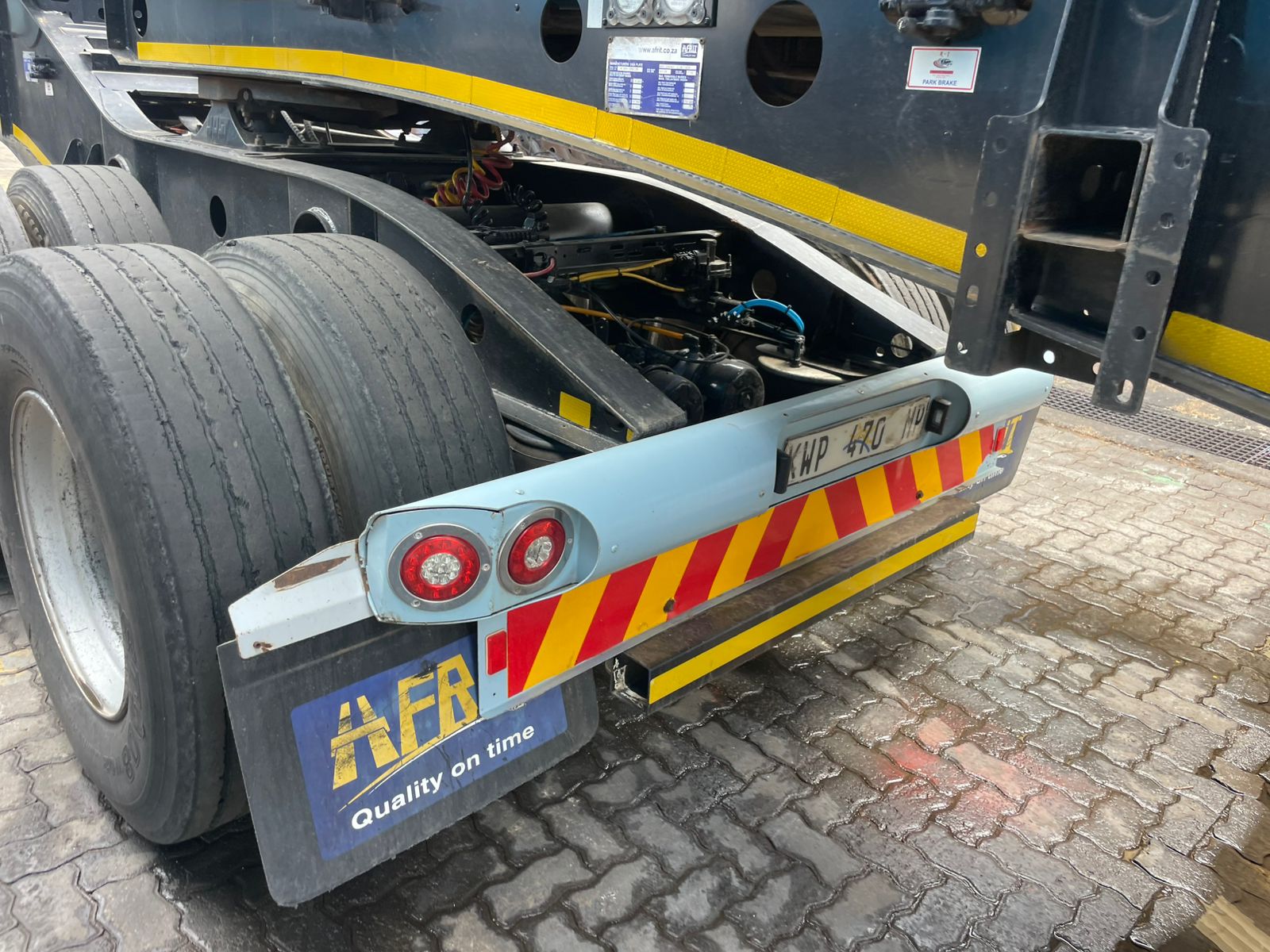 2020 AFRIT LINK SIDE TIPPER (SN5729)