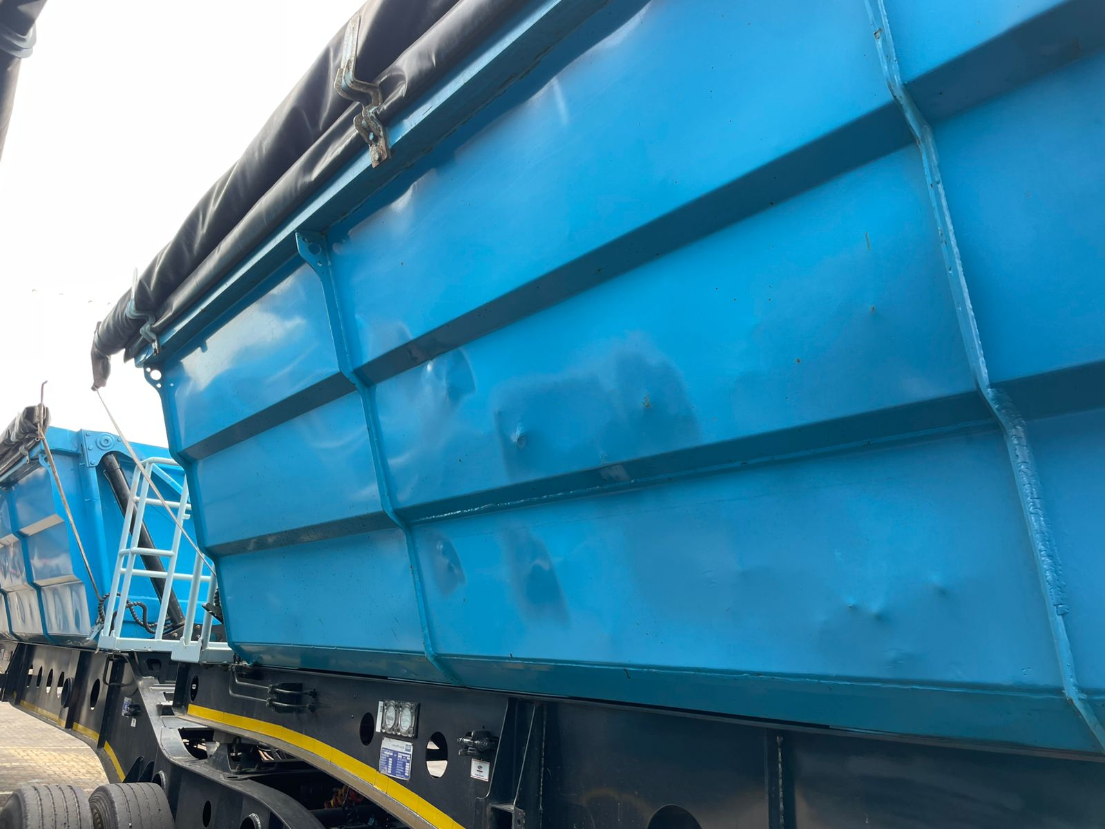 2020 AFRIT LINK SIDE TIPPER (SN5729)