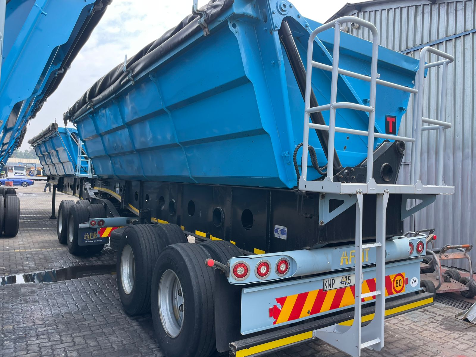 2020 AFRIT LINK SIDE TIPPER (SN5729)