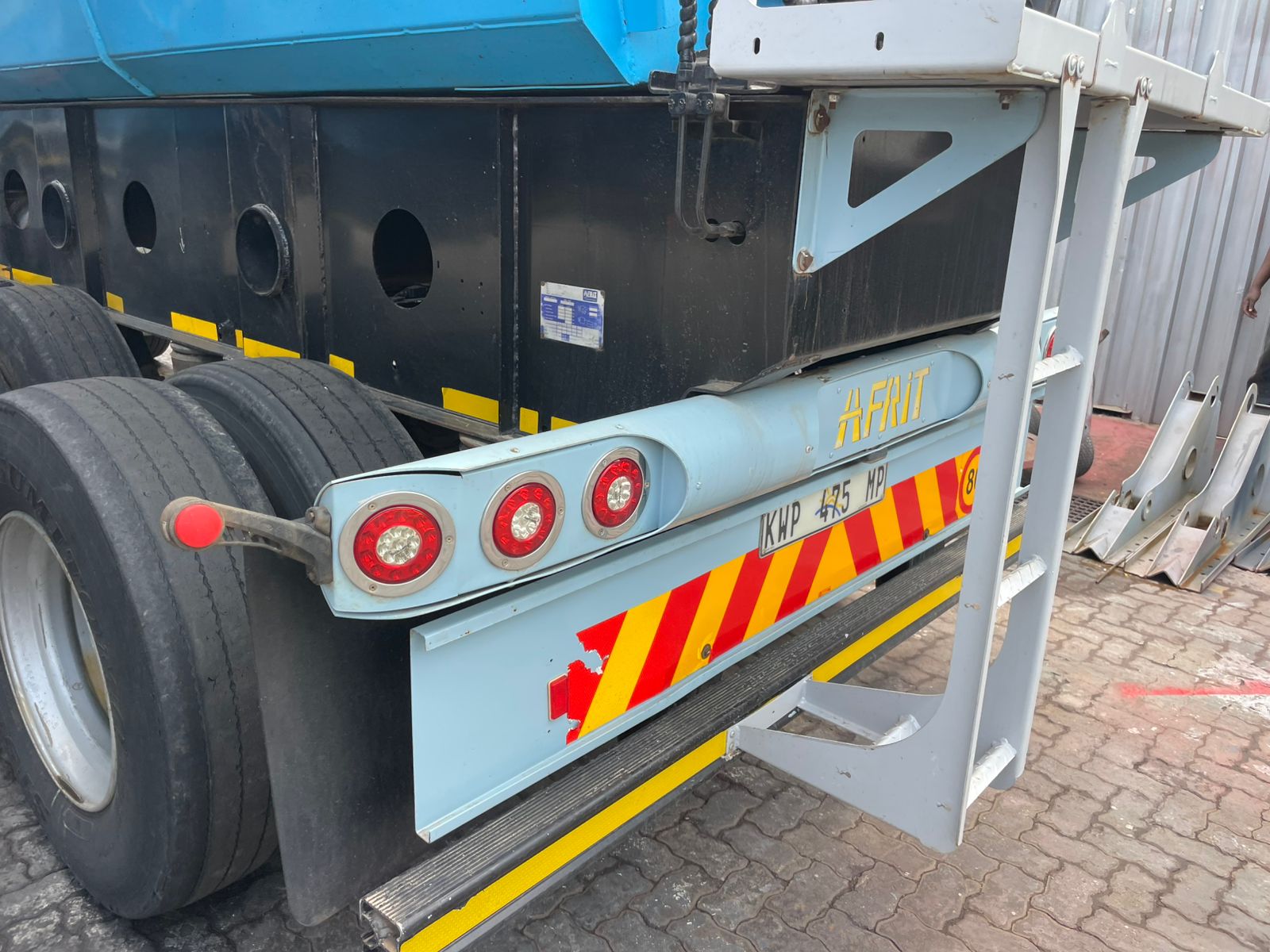 2020 AFRIT LINK SIDE TIPPER (SN5729)