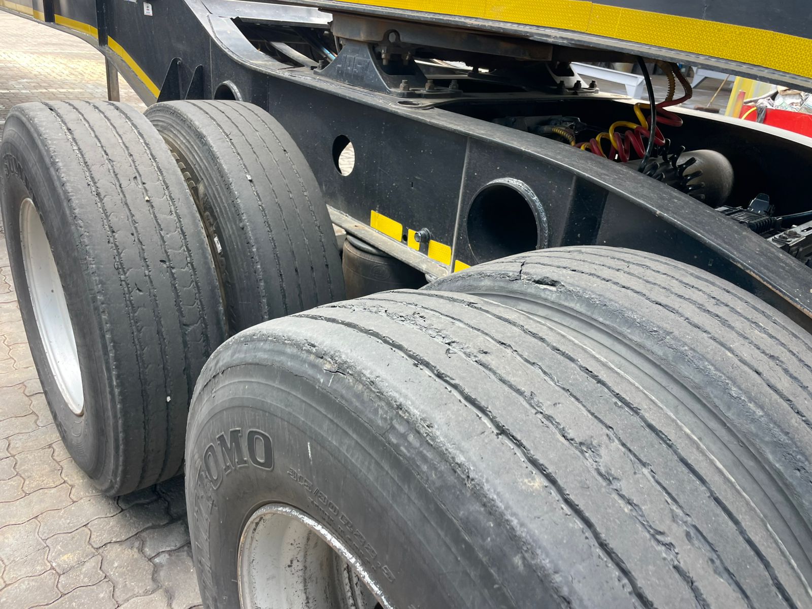 2020 AFRIT LINK SIDE TIPPER (SN5729)