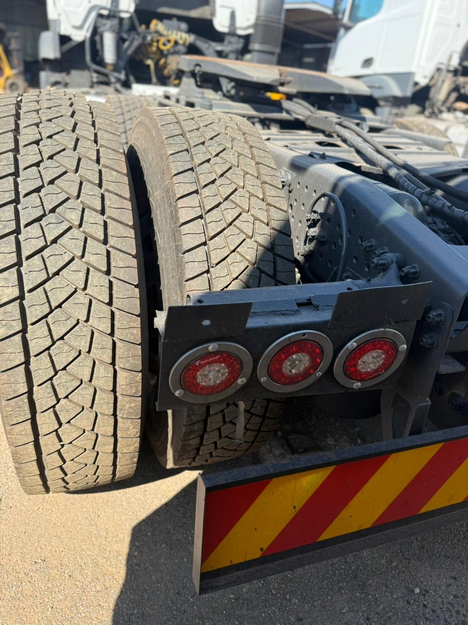 2021 MERCEDES BENZ ACTROS 2640 TRUCK TRACTOR (IS956)