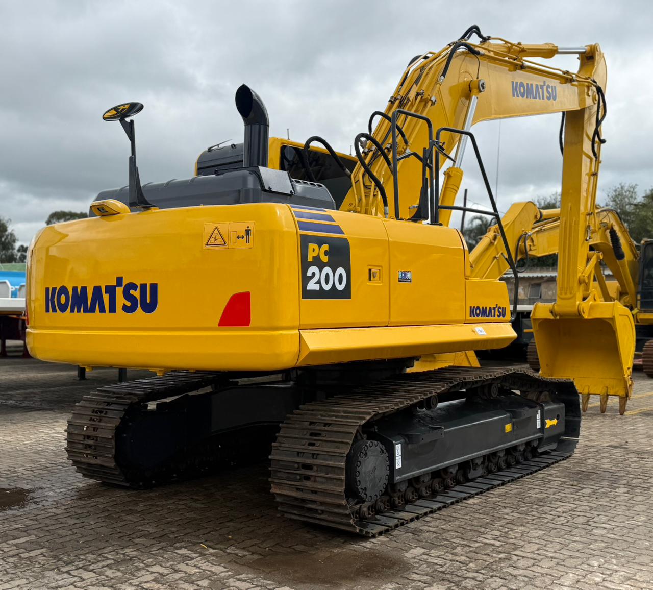 2022 KOMATSU EXCAVATOR PC200-8 (A1328)