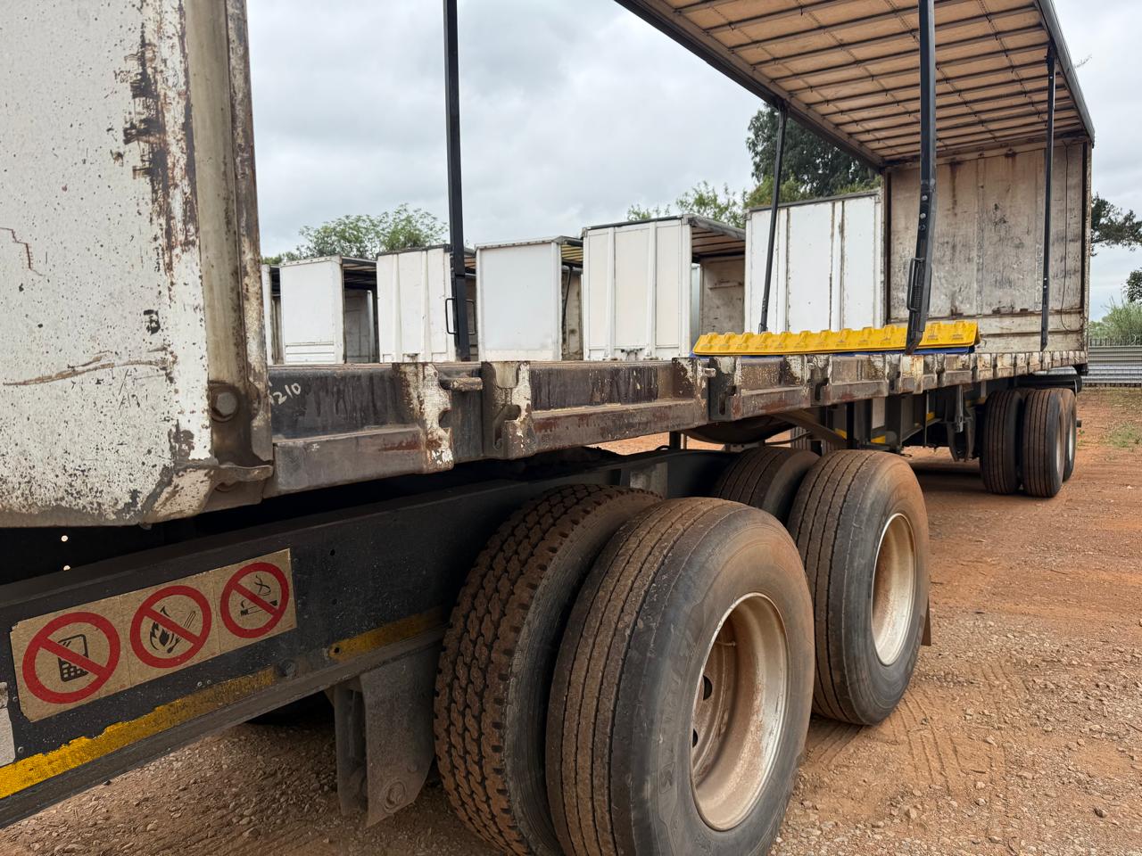 2013 SA TRUCK BODIES SUPER LINK TAUTLINER (SN5805)