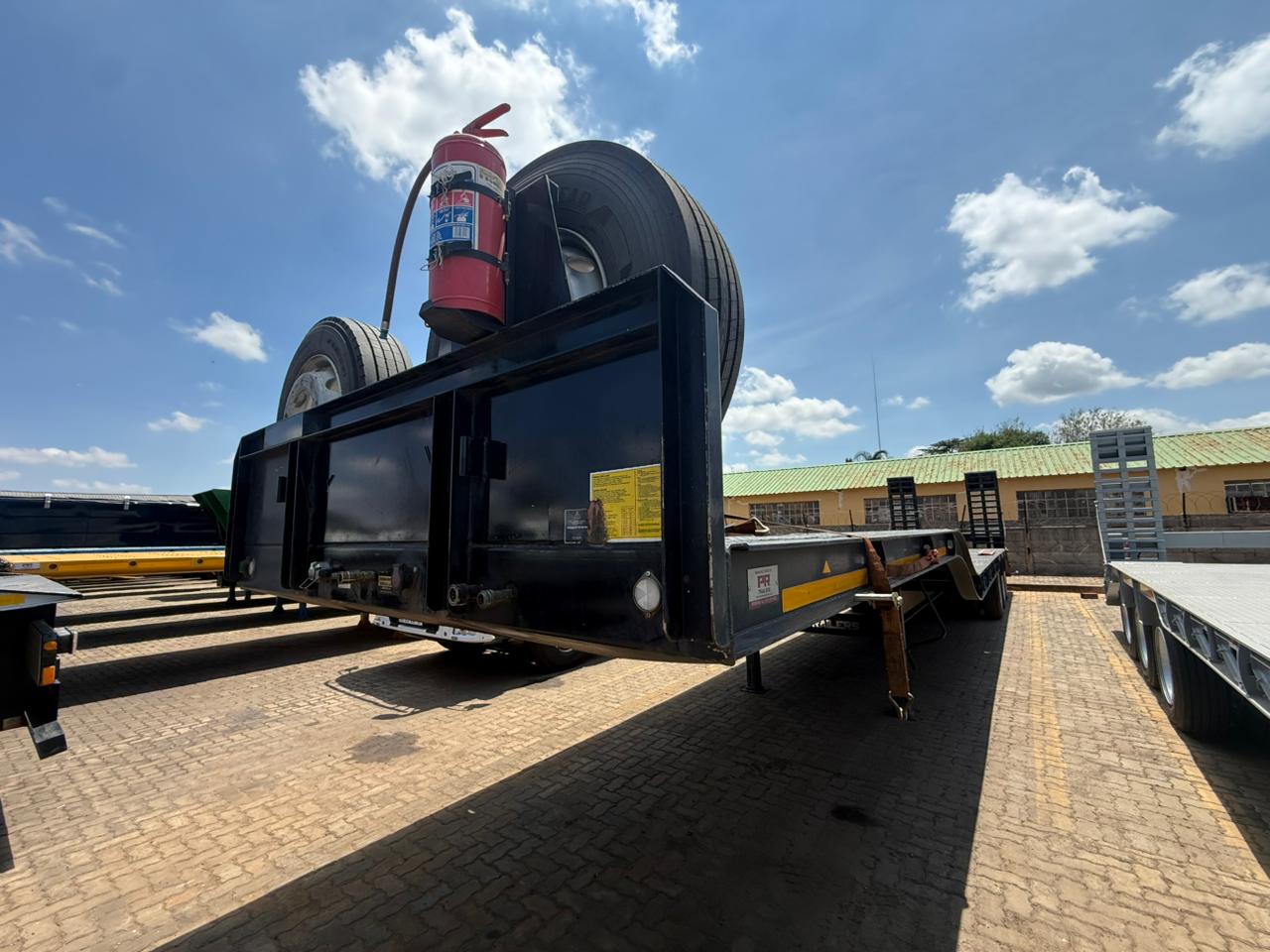 2024 PR TRAILER 40TON SWAN NECK (SN5789)