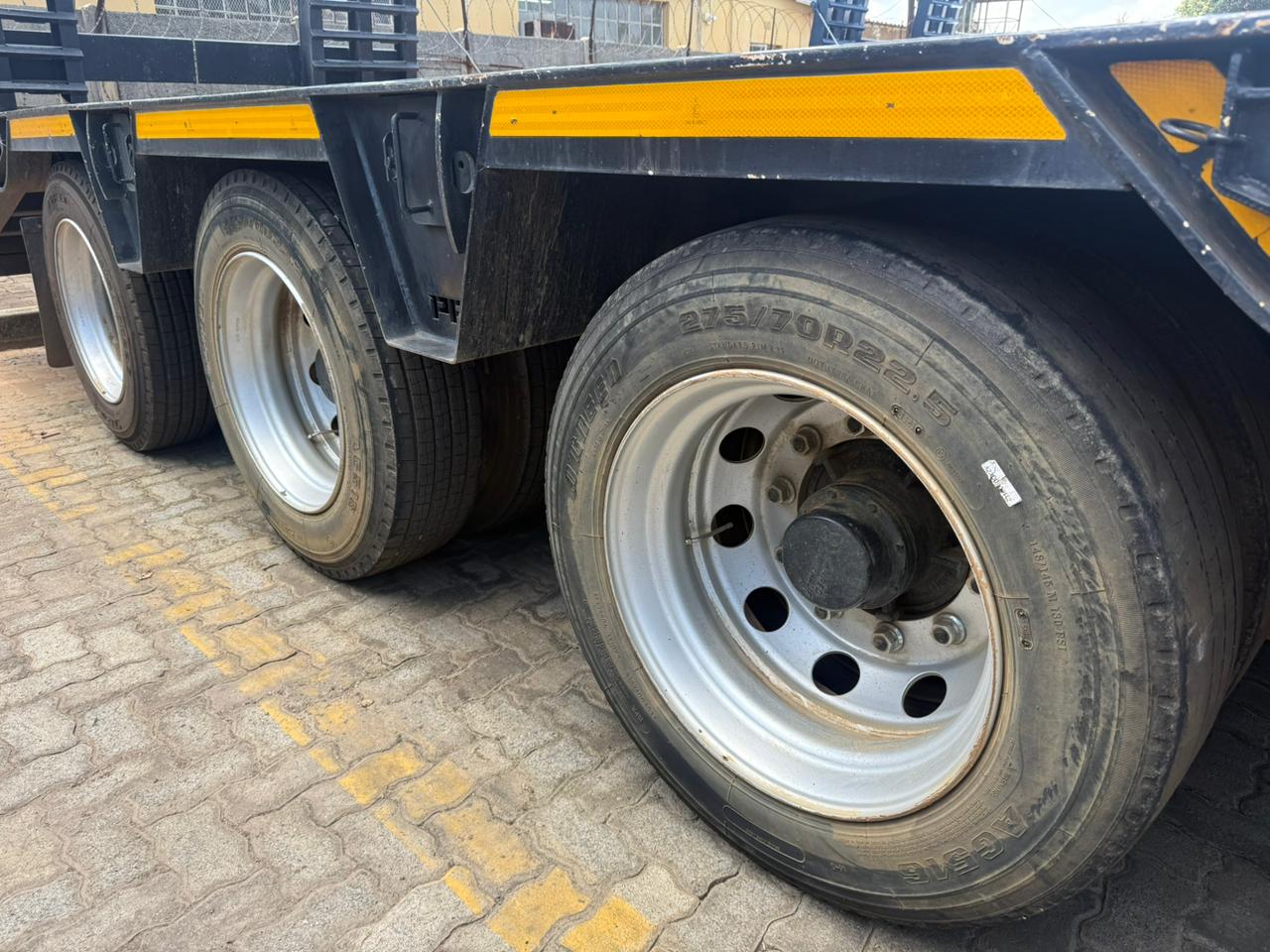 2024 PR TRAILER 40TON SWAN NECK (SN5789)