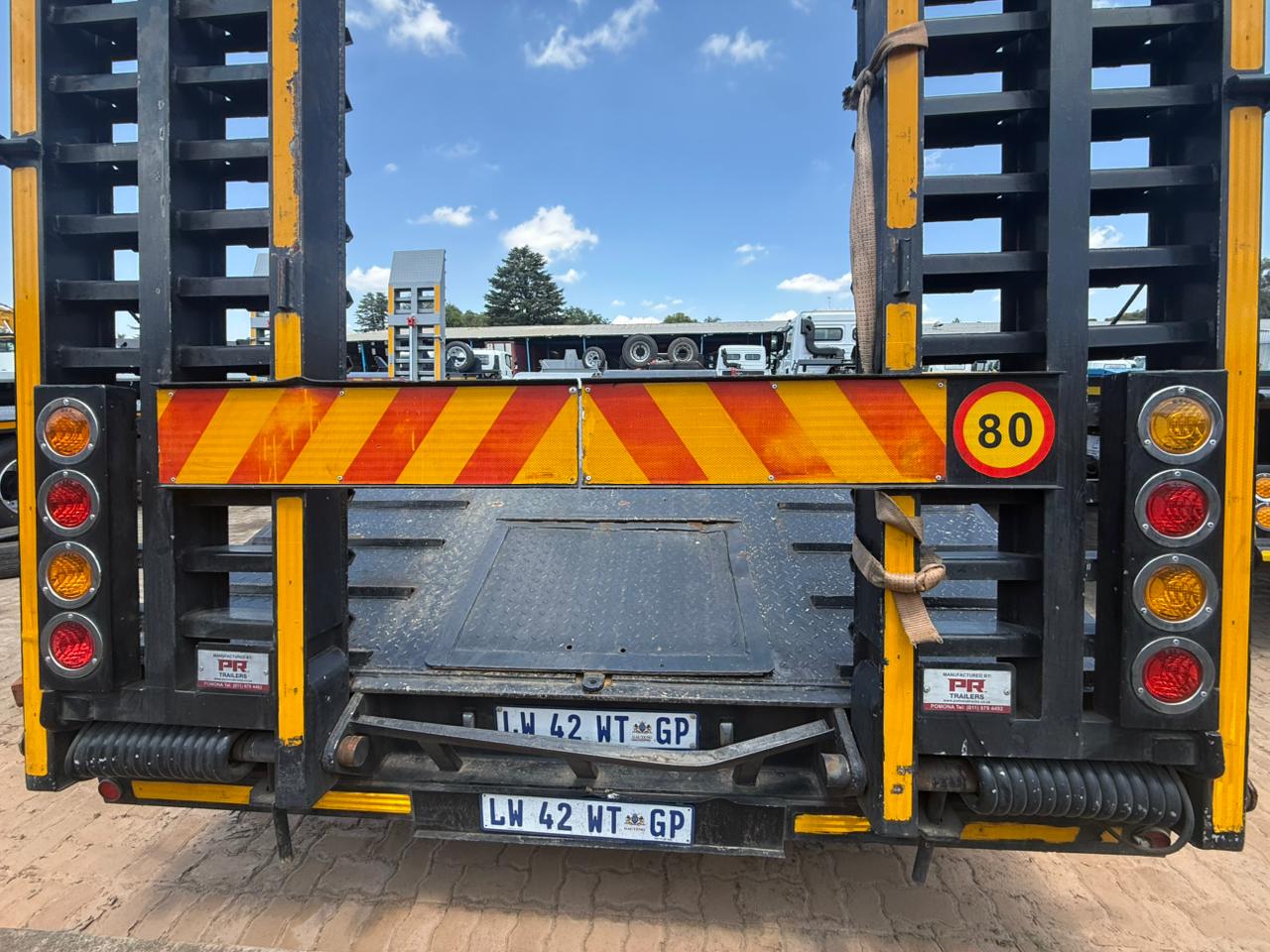 2024 PR TRAILER 40TON SWAN NECK (SN5789)