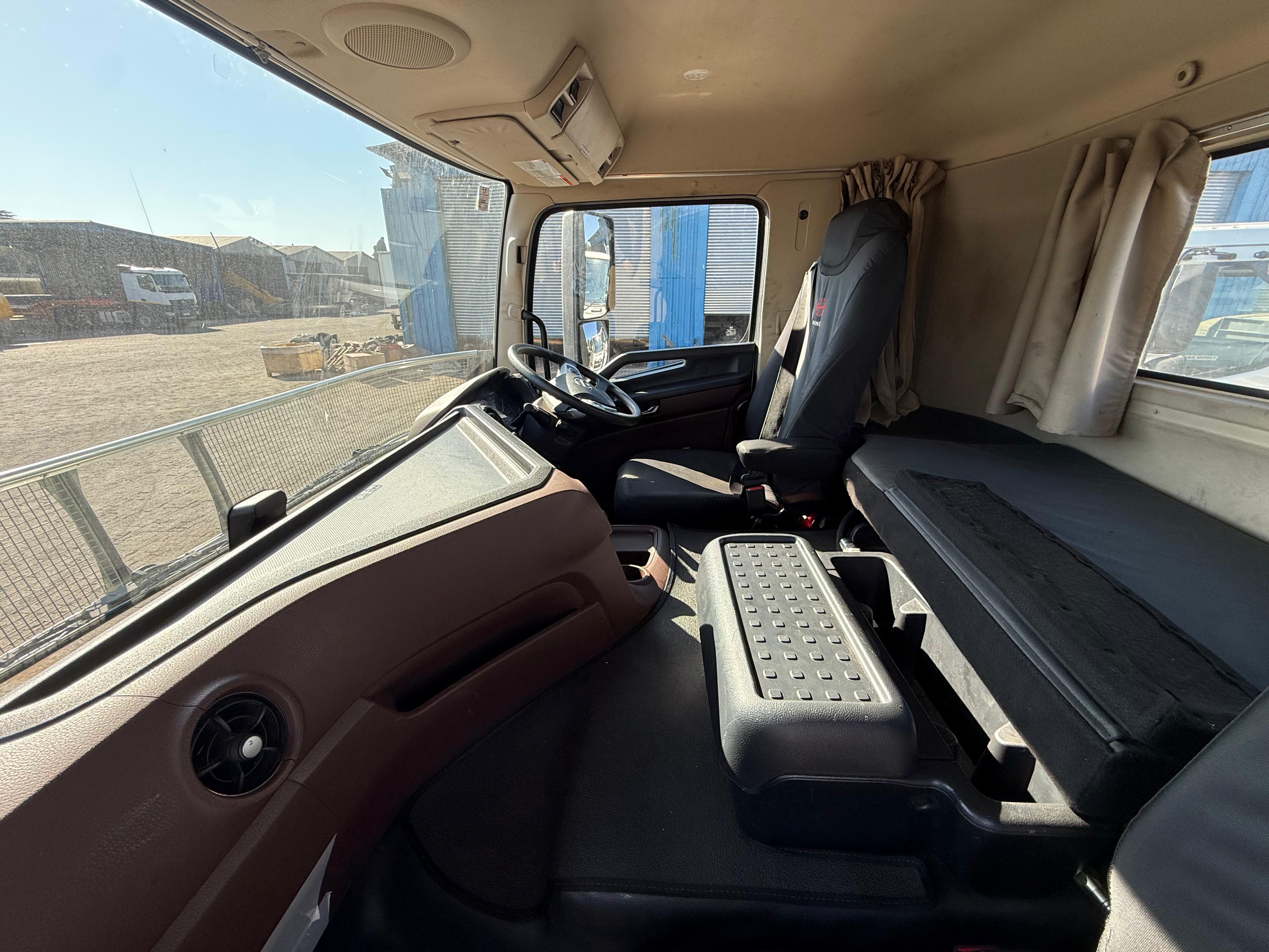 2025 HINO 700 2845 TRUCK TRACTOR (CS254) FOR SALE 64501 KMS