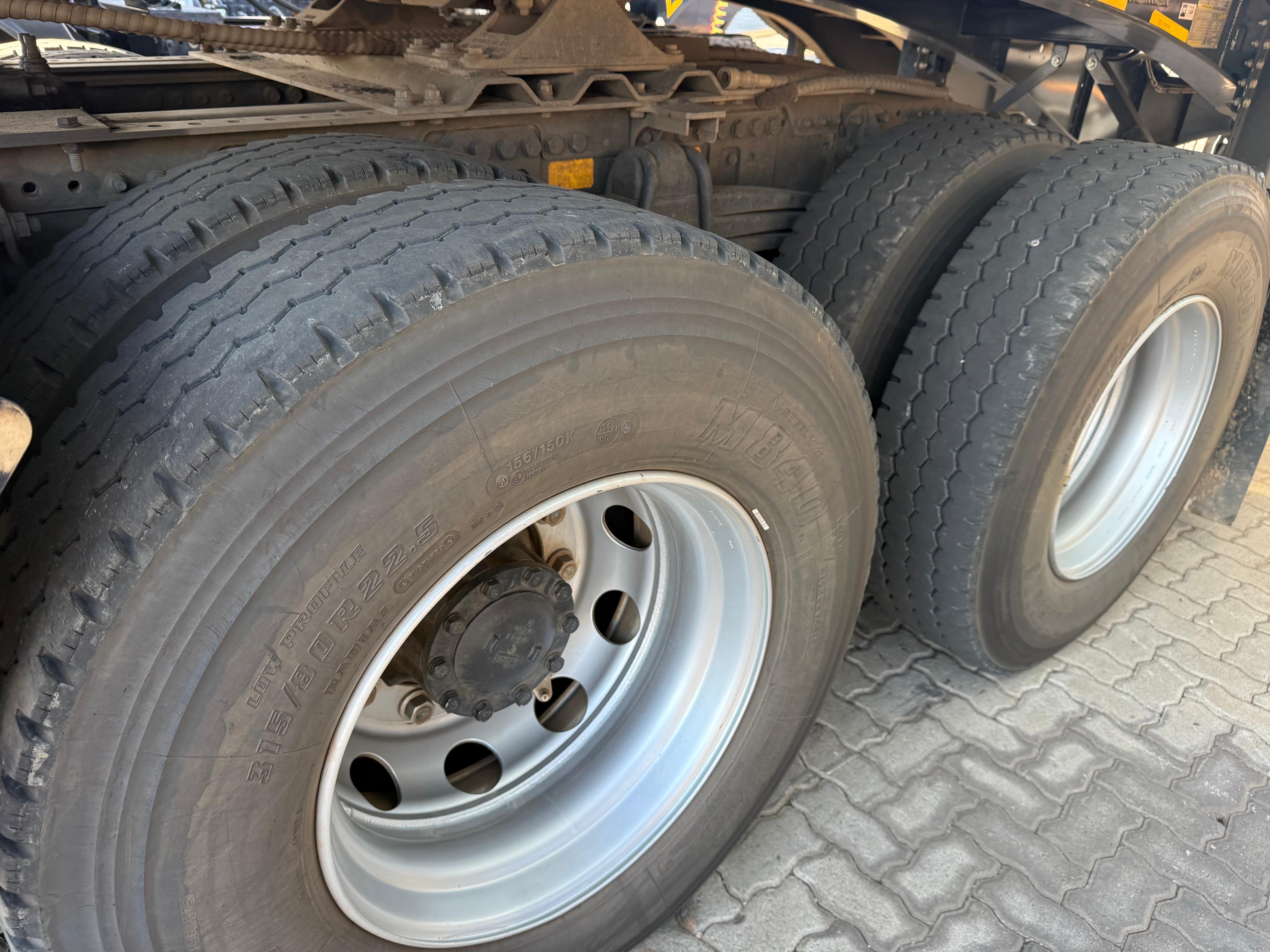 2025 HINO 700 2845 TRUCK TRACTOR (CS254) FOR SALE 64501 KMS