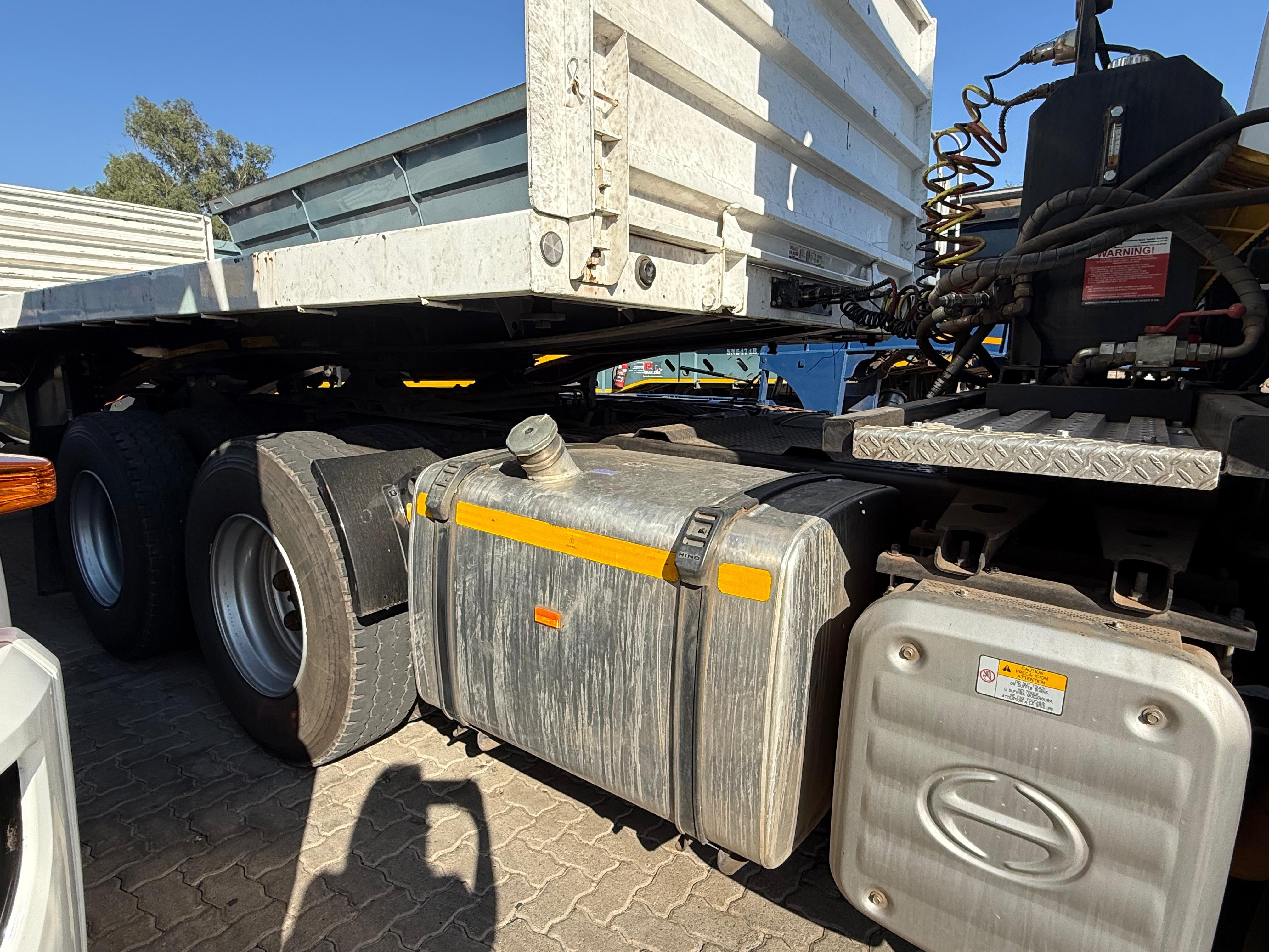 2025 HINO 700 2845 TRUCK TRACTOR (CS254) FOR SALE 64501 KMS