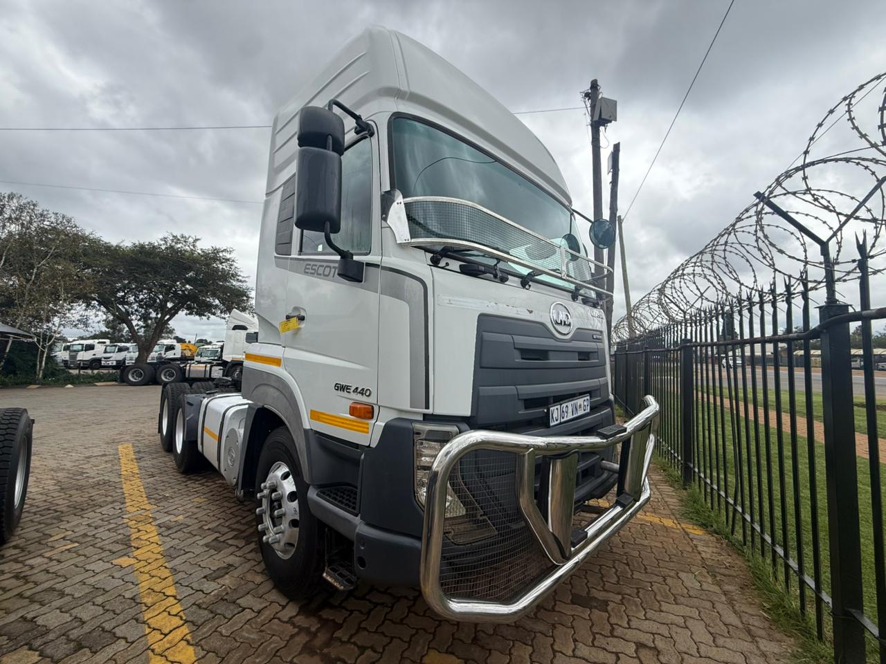 2022 UD QUESTER GWE440 TRUCK TRACTOR (SN5741)