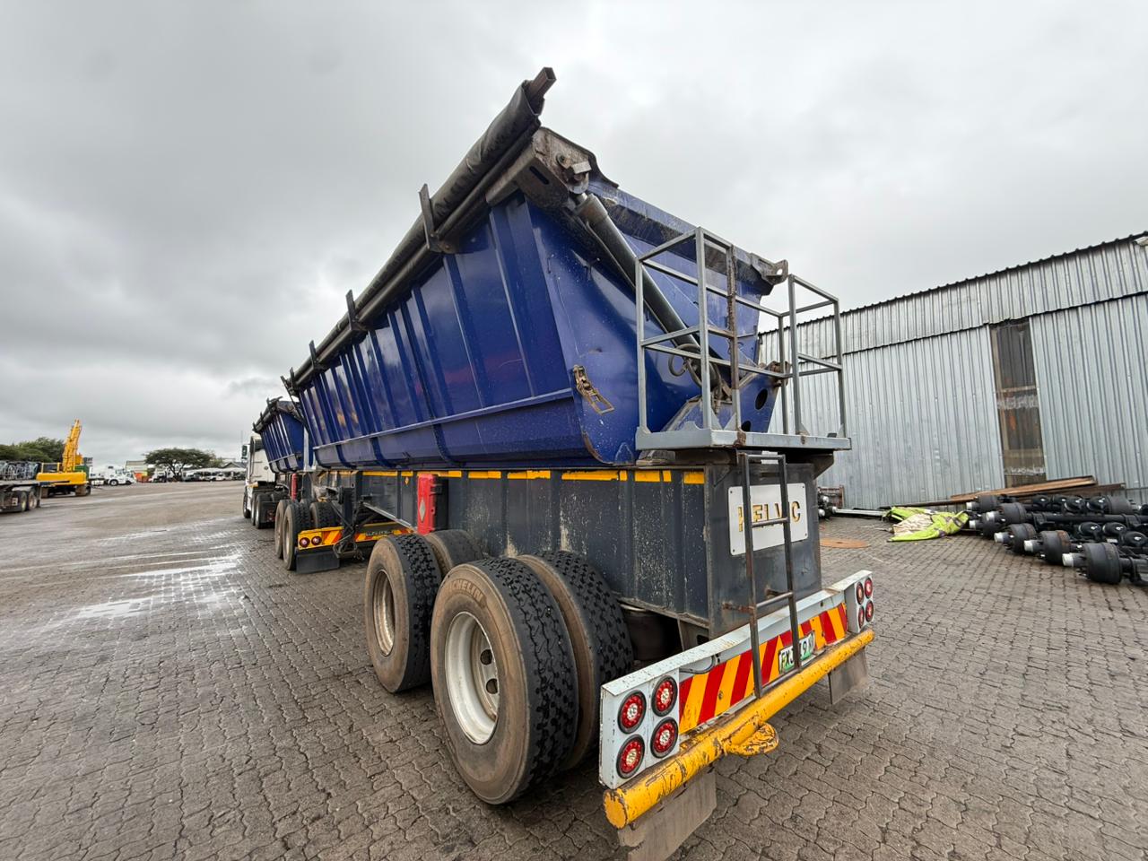 2007 TOP TRAILER LINK SIDE TIPPER TRAILER (CS260)