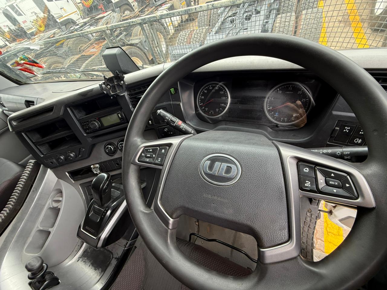 2021 UD QUON GW 26-460 TRUCK TRACTOR (IS714)