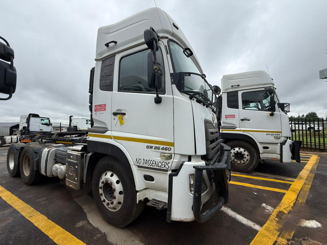 2021 UD QUON GW 26-460 TRUCK TRACTOR (IS709)