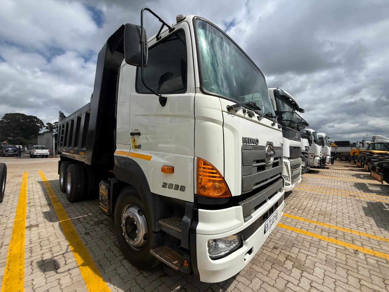 2016 HINO PROFIA 700 TIPPER TRUCK (PCS622)
