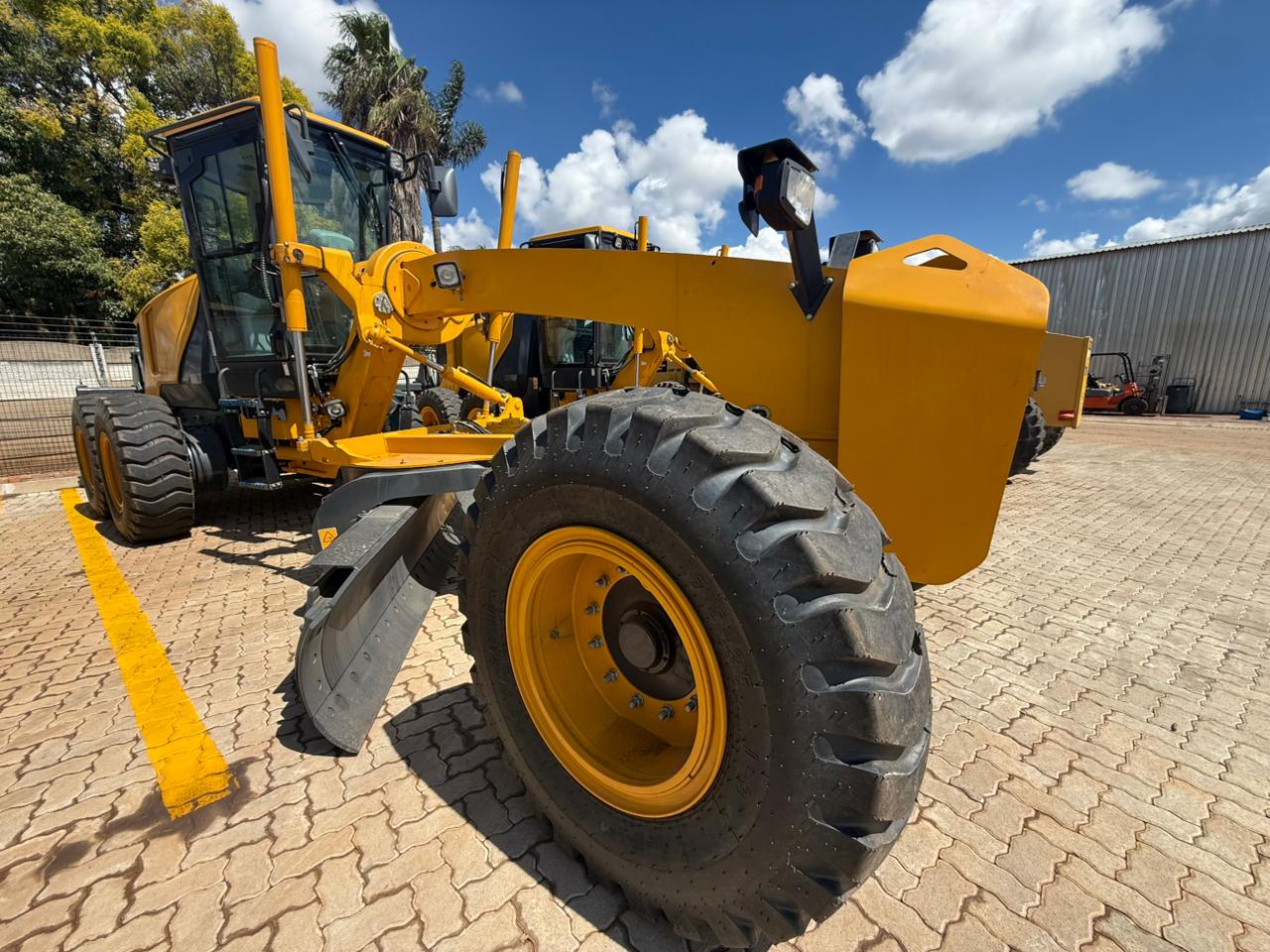 2026 LIUGONG 4215D GRADER (A1342)