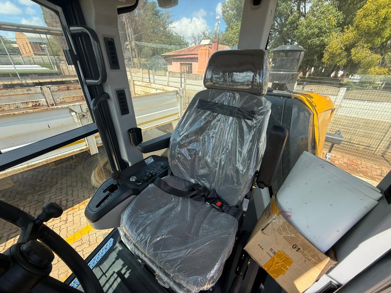 2026 LIUGONG 4215D GRADER (A1342)