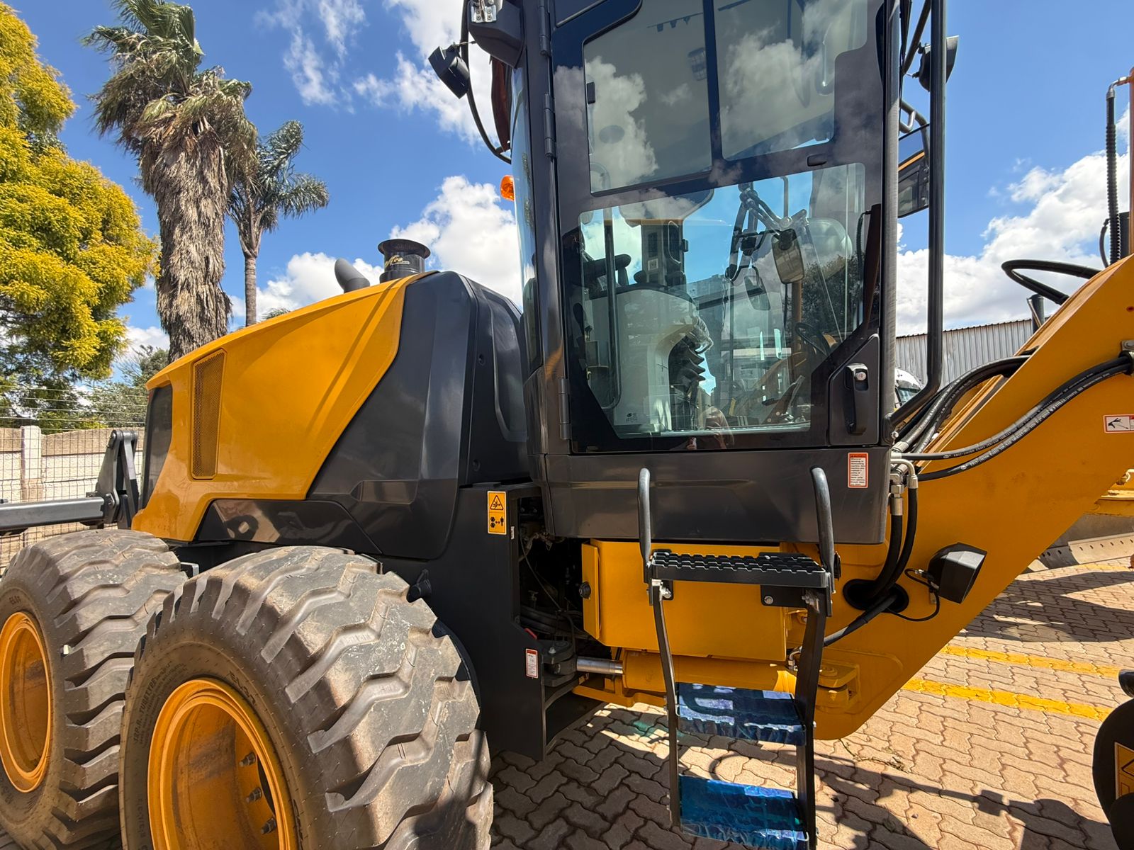 2026 LIUGONG 4215D GRADER (A1341)