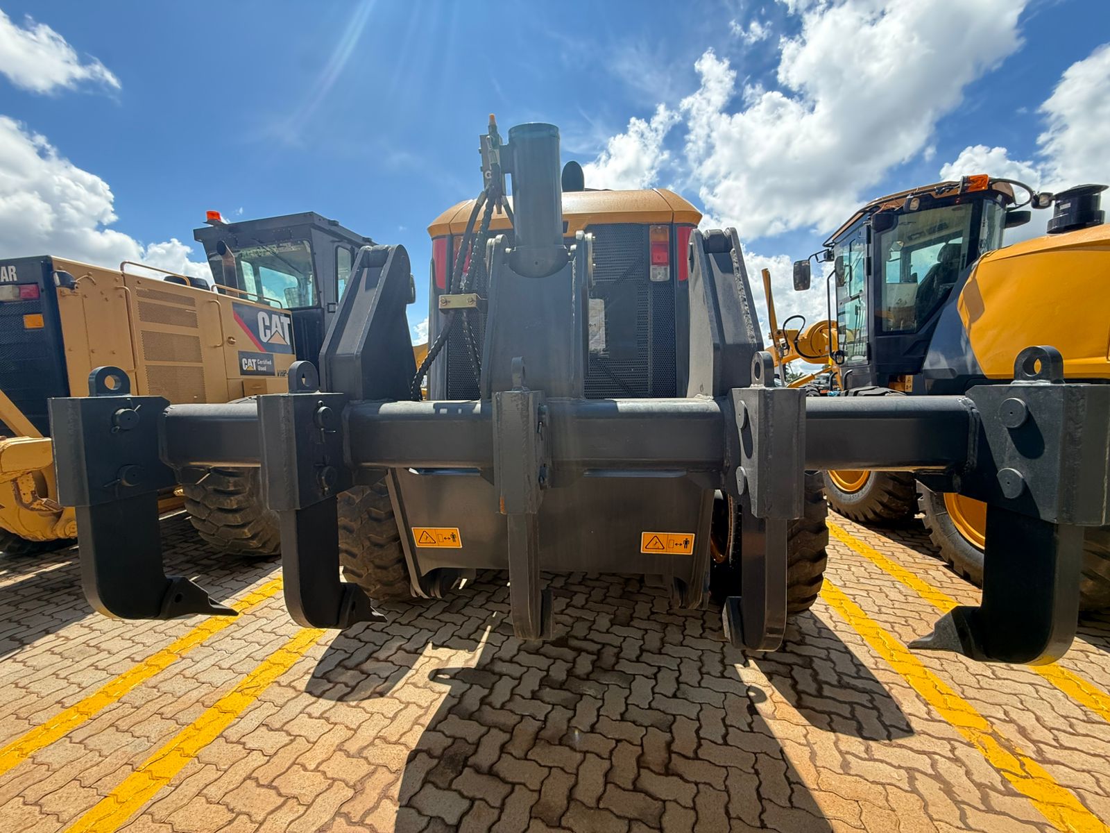 2026 LIUGONG 4215D GRADER (A1341)