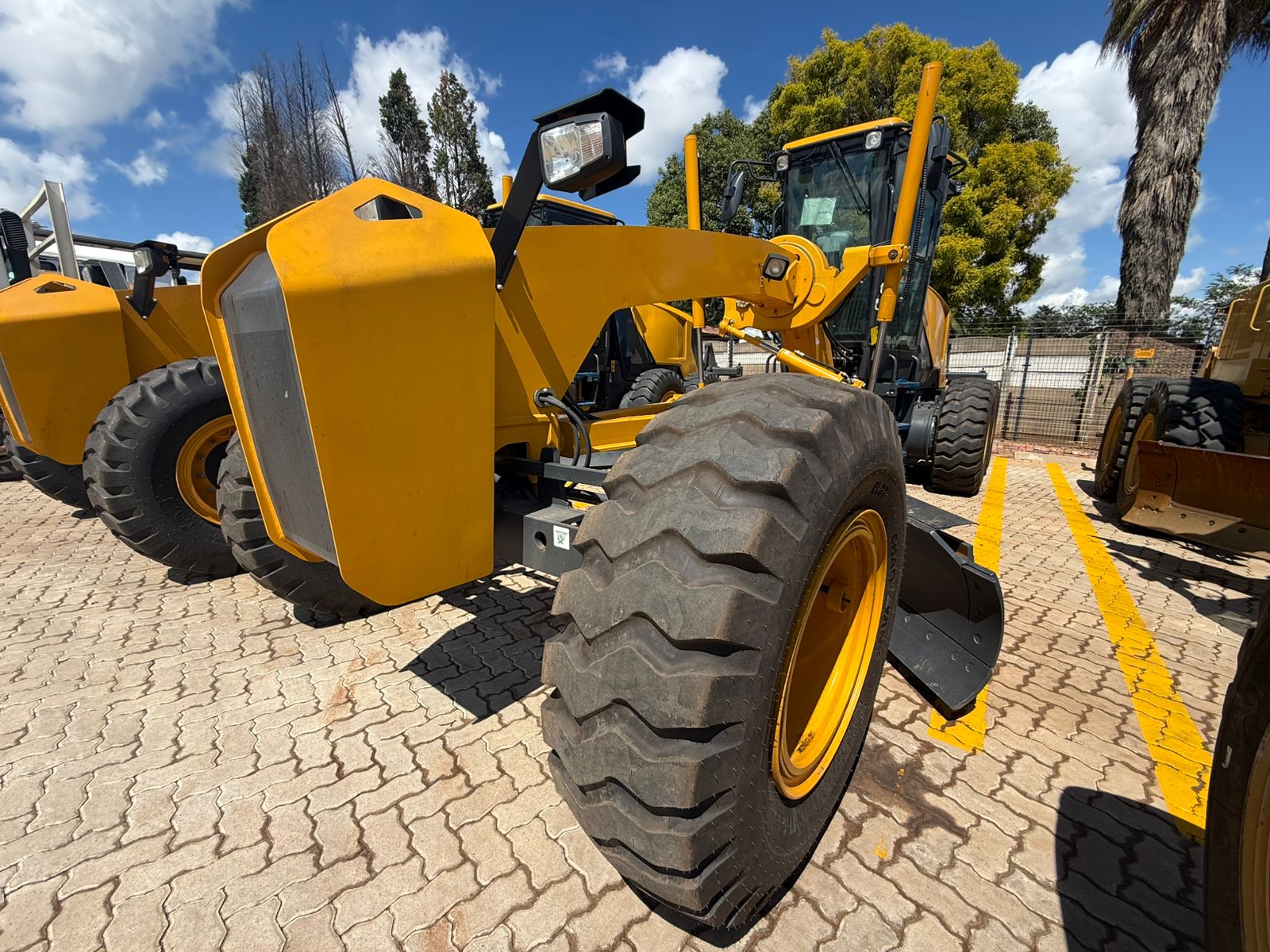 2026 LIUGONG 4215D GRADER (A1341)