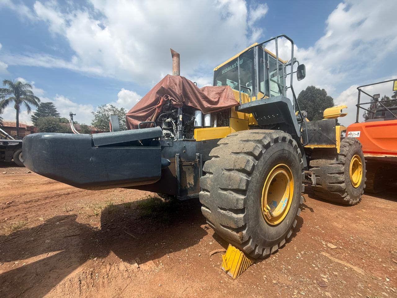 USED KOMATSU FRONT END LOWDER - NON-RUNNER (A1355)