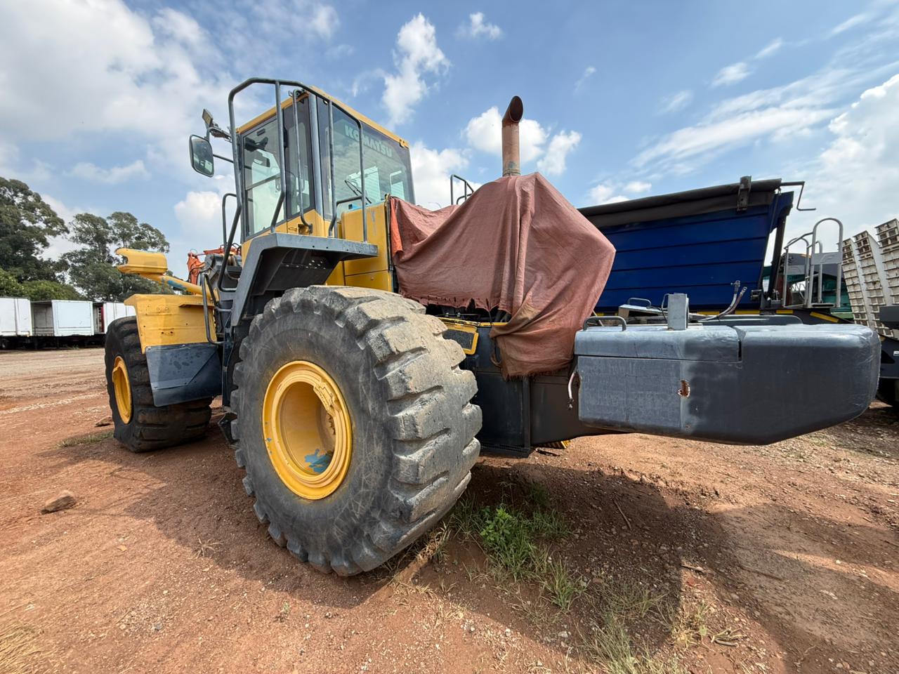 USED KOMATSU FRONT END LOWDER - NON-RUNNER (A1355)