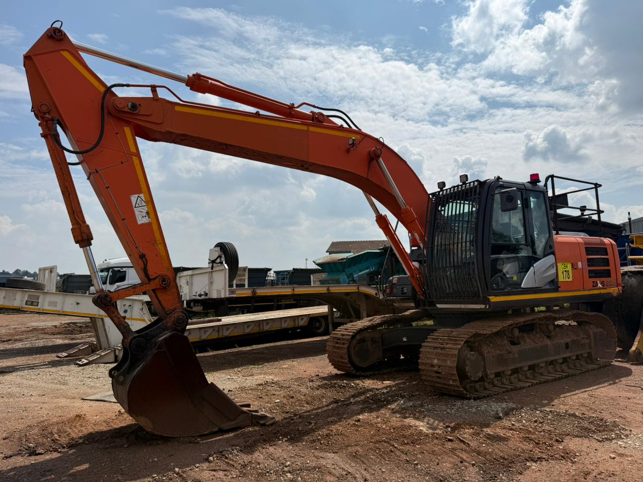 2018 HITACHI ZX 200 EXCAVATOR (A1293)
