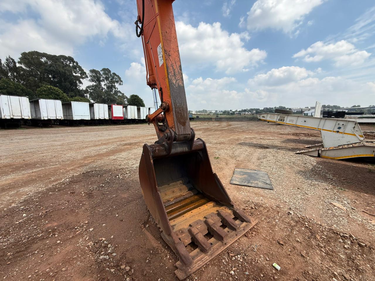 2018 HITACHI ZX 200 EXCAVATOR (A1293)