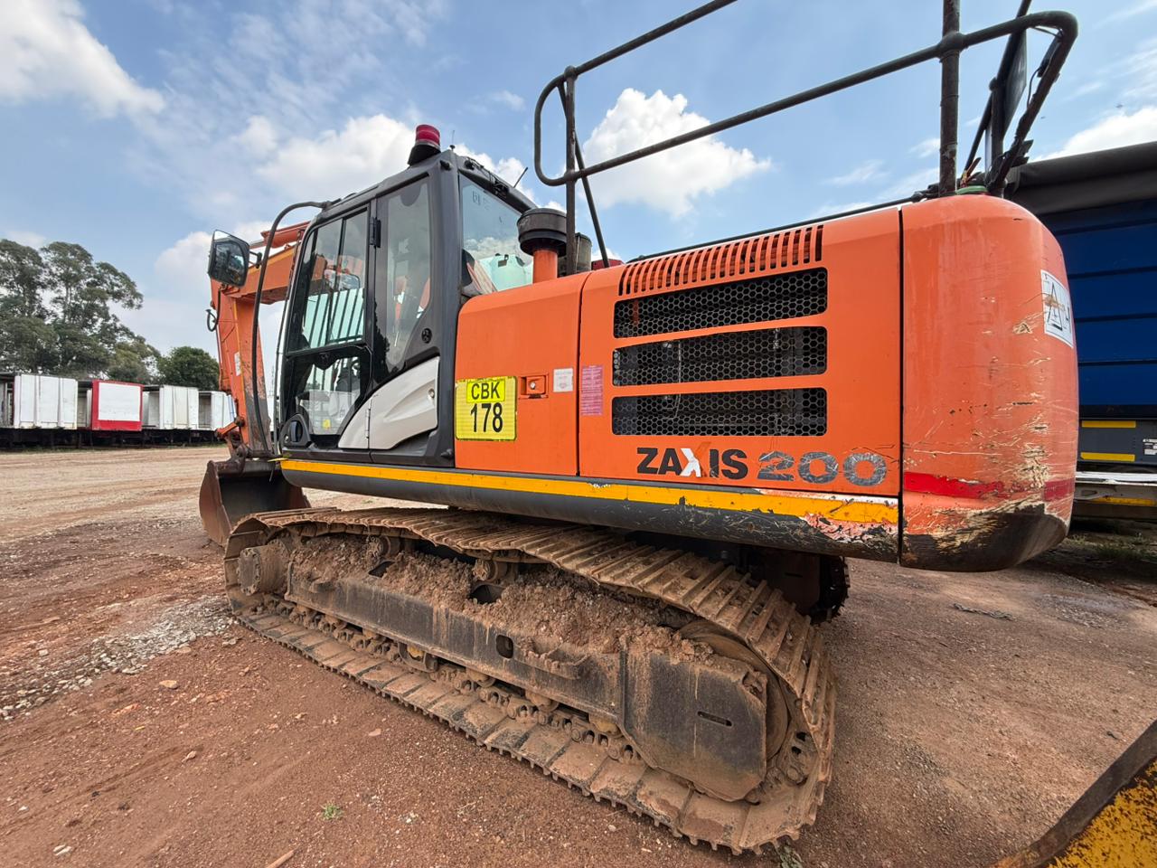2018 HITACHI ZX 200 EXCAVATOR (A1293)