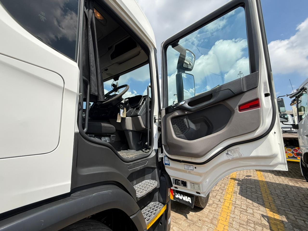 2023 SCANIA G460 TRUCK TRACTOR (SN5837)