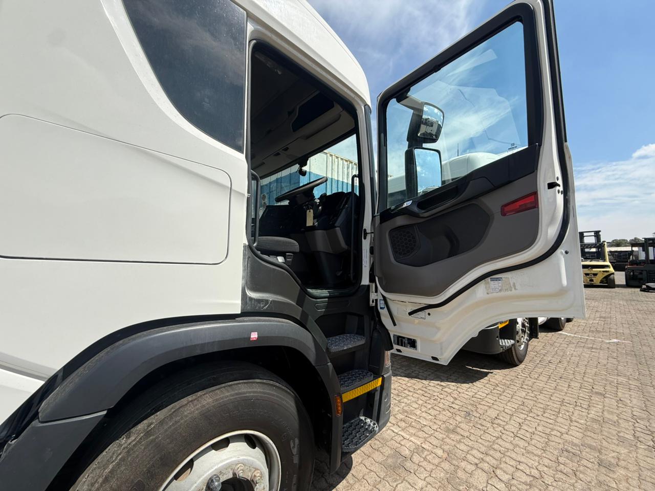 2023 SCANIA G460 TRUCK TRACTOR (SN5834)