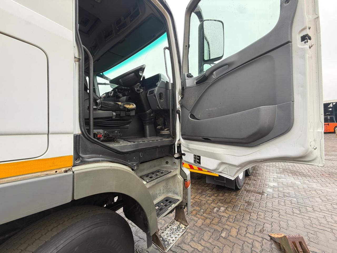 2016 MERCEDES BENZ ACTROS 2641 TRUCK TRACTOR (SN4490R)