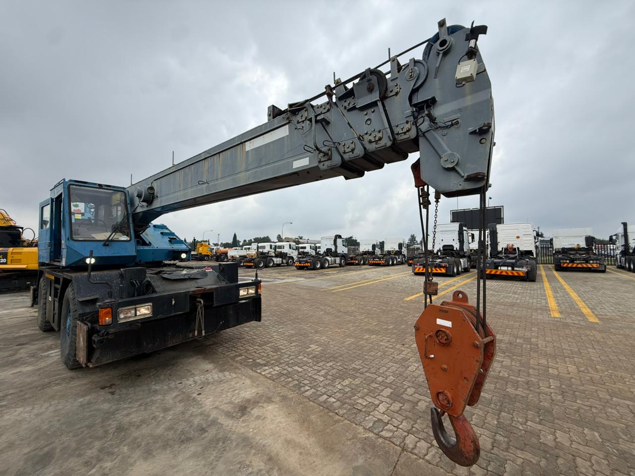 whatsapp image 2026 04 14 at 11 34 30 am 1.jpeg | Pomona Truck Sales