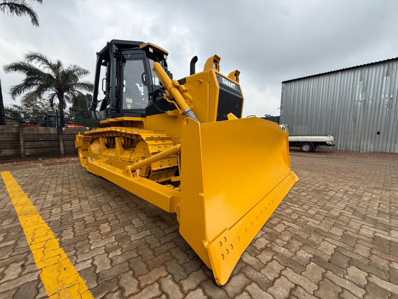 whatsapp image 2026 04 14 at 11 35 28 am 1.jpeg | Pomona Truck Sales