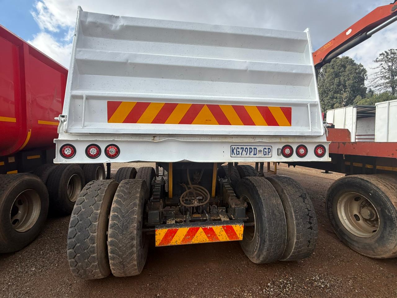 2014 HENRED FRUEHAUF 25M3 COPELYN TIPPER (CS2198)
